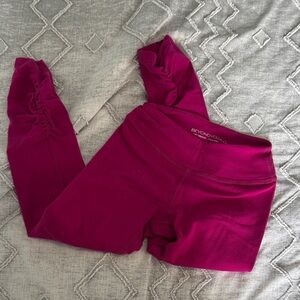 Beyond Yoga Magenta Leggings